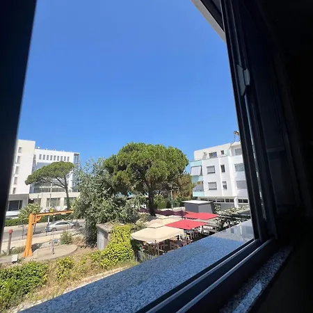 Apartment I&s 6 *