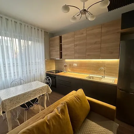 I&s 6 * Golem (Tirana)