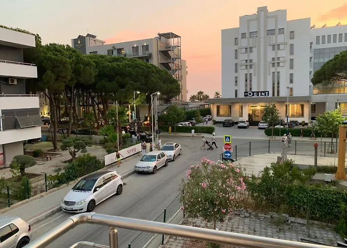 Apartment I&s 6 *